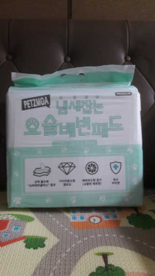 페츠모아 냄새잡는 요술배변패드 — 3.5점을 준 리뷰어가 2020년 2월 올린 사용 사진
