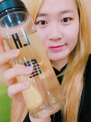 네이처컬렉션 경품 - 더페이스샵 트롤 콜라보 톤 업 쿠션 — 5점을 준 리뷰어가 2017년 4월 올린 사용 사진