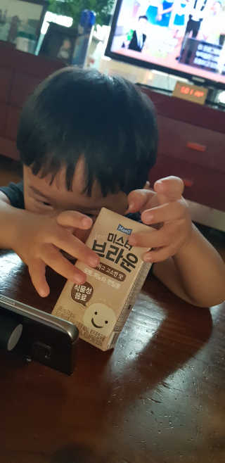 헤이미스터브라운 [매일유업] 헤이 미스터브라운 12개입 — 4점을 준 리뷰어가 2019년 8월 올린 사용 사진