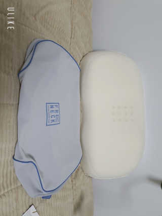 아임슬리핑 프리넥 참편한 메모리폼 경추베개 — 5점을 준 리뷰어가 2020년 2월 올린 사용 사진