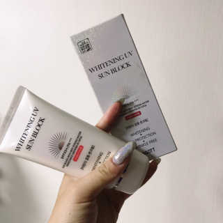 지고트 화이트닝 유브이 썬블럭 크림 70ml,1+1 — 5점을 준 리뷰어가 2019년 7월 올린 사용 사진