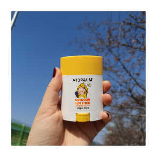 아토팜 야외놀이 선스틱 SPF50+ PA++++ — 5점을 준 리뷰어가 2020년 3월 올린 사용 사진