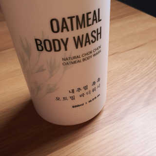 (주)에네스티 내추럴 촉촉  오트밀 바디워시 500ml — 5점을 준 리뷰어가 2019년 12월 올린 사용 사진