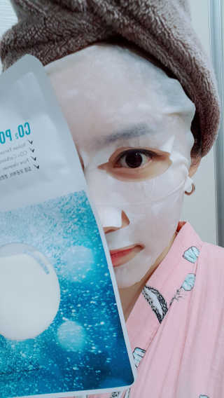 23years old 탄산 포어리스 버블 마스크 — 4.67점을 준 리뷰어가 2018년 9월 올린 사용 사진