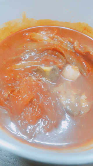 GS25 YOU US  오모리김치돼지찜 — 5점을 준 리뷰어가 2018년 3월 올린 사용 사진