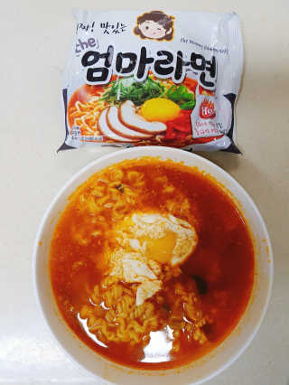 라면 그대로가 제일 맛있는 더엄마라면 — 5점을 준 리뷰어가 2019년 7월 올린 사용 사진