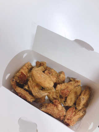 [치킨마루]-  빠사칸윙봉현미 + 콜라 500ml — 4점을 준 리뷰어가 2019년 7월 올린 사용 사진
