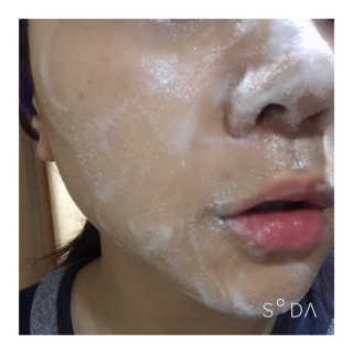에포나 제주 녹차꽃 화산송이 폼클렌저 — 4점을 준 리뷰어가 2019년 2월 올린 사용 사진