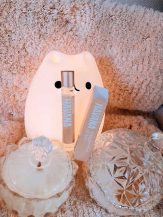 더블유드레스룸 롤 온 퍼퓸EDT 10ml — 3.83점을 준 리뷰어가 2018년 10월 올린 사용 사진