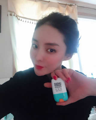 다슈코리아 다슈 솔루션 시카 쉴드 선스틱 — 5점을 준 리뷰어가 2020년 2월 올린 사용 사진