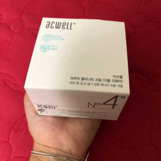 아크웰 아쿠아 클리니티 수분크림 — 3.67점을 준 리뷰어가 2018년 10월 올린 사용 사진