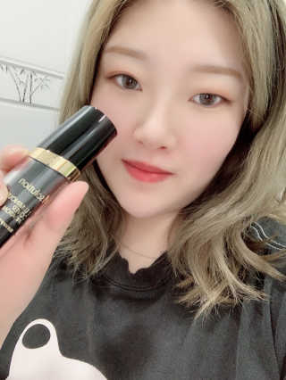 JM솔루션 물광 커버 파운데이션 럭셔리 — 5점을 준 리뷰어가 2019년 1월 올린 사용 사진