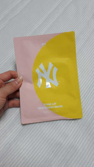 MLB COSMETICS [MLB PLAY] 톤업 화이트닝 마스크 1BOX — 3.5점을 준 리뷰어가 2019년 9월 올린 사용 사진
