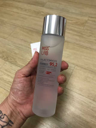(주)에네스티 미스랩 갈락토미세스 클리어 플러스 에센스 — 4점을 준 리뷰어가 2019년 10월 올린 사용 사진