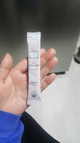 [하우투잇] 뤼에르 쿠르브 블랙 10ml x 30포 총 300ml — 5점을 준 리뷰어가 2020년 3월 올린 사용 사진
