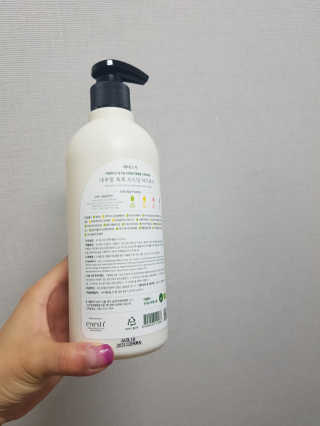 (주)에네스티 내추럴 촉촉  오트밀 바디워시 500ml — 5점을 준 리뷰어가 2019년 8월 올린 사용 사진
