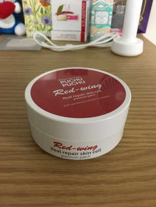 푸츄푸츄 Real repair skin cell premium patch — 5점을 준 리뷰어가 2018년 10월 올린 사용 사진