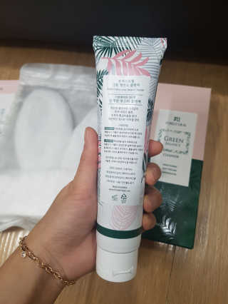 포레스트힐 그린 밸런스 클렌져 100ml + 토끼 헤어밴드 — 4점을 준 리뷰어가 2020년 2월 올린 사용 사진