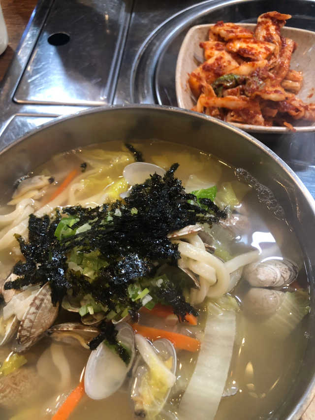 [동래정칼국수] 바지락 칼국수2 + 가마솥영양밥2 리뷰 사진