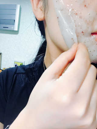 23years old 아쿠아밥 모델링 마스크 — 4.33점을 준 리뷰어가 2018년 4월 올린 사용 사진