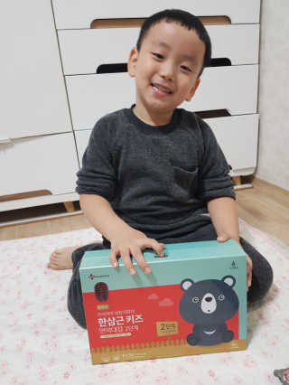 한삼근 블랙라벨 CJ헬스케어 한삼근 키즈 면역대장 2단계 — 3점을 준 리뷰어가 2019년 10월 올린 사용 사진