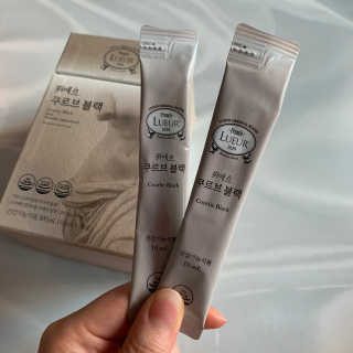 [하우투잇] 뤼에르 쿠르브 블랙 10ml x 30포 총 300ml — 3.5점을 준 리뷰어가 2020년 3월 올린 사용 사진