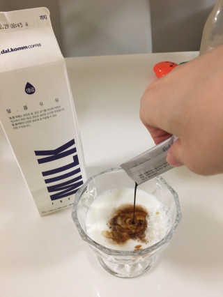 [하우투잇] 뤼에르 쿠르브 블랙 10ml x 30포 총 300ml — 5점을 준 리뷰어가 2020년 3월 올린 사용 사진