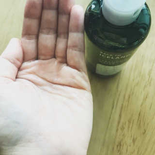 땡큐파머 백 투 아이슬란드 클렌징 워터 — 5점을 준 리뷰어가 2018년 4월 올린 사용 사진