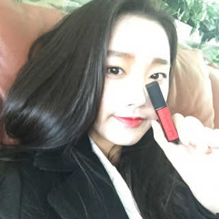 루나 런웨이 애나멜 루즈 Doii X ARTNOM 에디션 — 3.5점을 준 리뷰어가 2016년 11월 올린 사용 사진