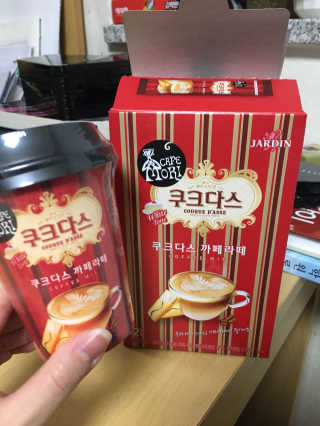 (주)쟈뎅 쟈뎅 까페모리 쿠크다스 까페라떼 — 5점을 준 리뷰어가 2017년 11월 올린 사용 사진