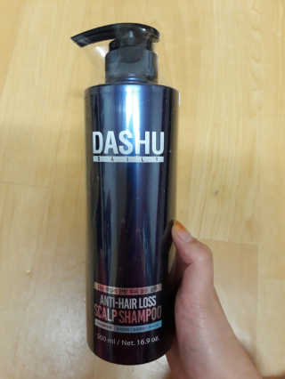 다슈코리아 다슈 데일리 한방 두피 골드 샴푸 500ml — 5점을 준 리뷰어가 2017년 10월 올린 사용 사진