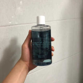 맨즈스킨 바디플레이어 약산성 퍼퓸 바디워시 — 5점을 준 리뷰어가 2019년 8월 올린 사용 사진