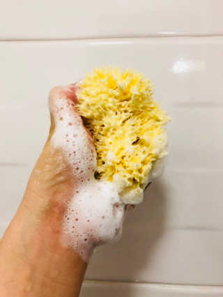 어파티 더마실드 바디워시 비타민트 300ml — 5점을 준 리뷰어가 2018년 5월 올린 사용 사진