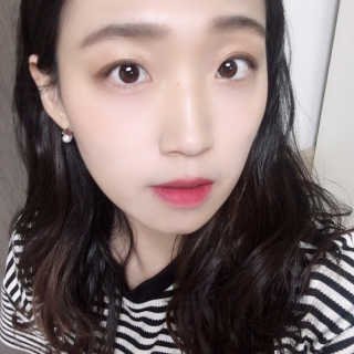 JM솔루션 물광 커버 파운데이션 럭셔리 — 4.5점을 준 리뷰어가 2019년 1월 올린 사용 사진