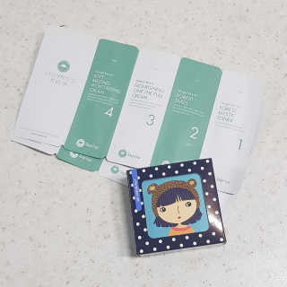 수피요 통동 팔공검 NO SEBUM POWDER PACT — 4.67점을 준 리뷰어가 2018년 7월 올린 사용 사진