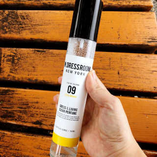 더블유드레스룸 신규향 드레스퍼퓸150ml — 4.33점을 준 리뷰어가 2018년 8월 올린 사용 사진