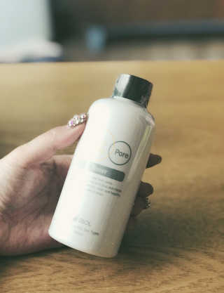 이솔화장품 이솔 세범 리스 포어 토너 200ml — 5점을 준 리뷰어가 2018년 8월 올린 사용 사진