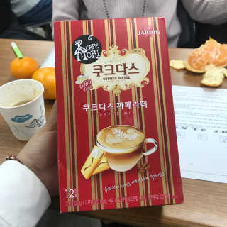 (주)쟈뎅 쟈뎅 까페모리 쿠크다스 까페라떼 — 5점을 준 리뷰어가 2017년 11월 올린 사용 사진