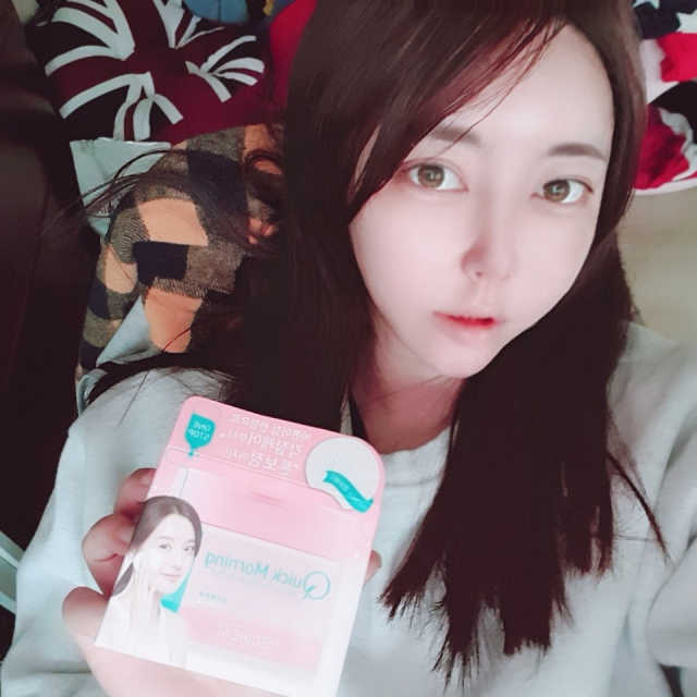 메디힐-퀵모닝 올인원 톤업패드 리뷰 사진
