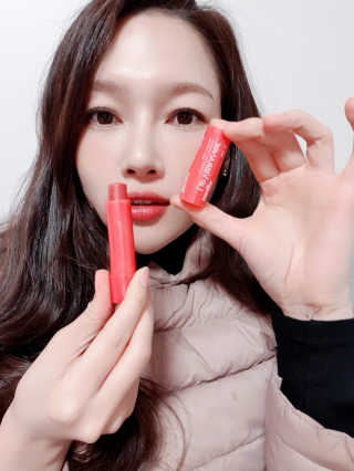 블리스텍스 립 릴리프 크림 립밤, 립 바이브런스 립밤 — 5점을 준 리뷰어가 2018년 11월 올린 사용 사진