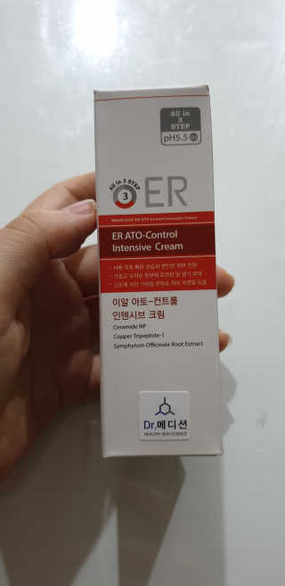 Dr.메디션 이알아토-컨트롤인텐시브크림 — 5점을 준 리뷰어가 2018년 12월 올린 사용 사진