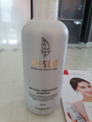 셀리본 하수오 내츄럴 프리벤션 탈모관리 샴푸 300ml — 5점을 준 리뷰어가 2019년 11월 올린 사용 사진