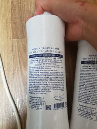 (주)에네스티 믹스베리 단백질 폭탄 샴푸 1000g — 4점을 준 리뷰어가 2019년 10월 올린 사용 사진