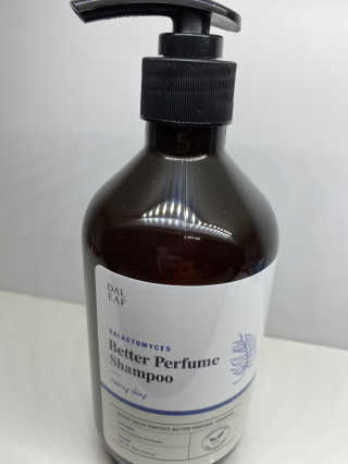 달리프 베러 퍼퓸 샴푸 1000ml 레이니데이 or 일랑로즈 — 5점을 준 리뷰어가 2020년 2월 올린 사용 사진