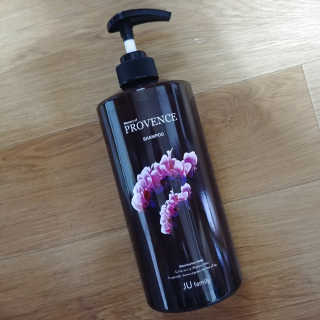 프로방스 바이올렛 퍼퓸 샴푸 1000ml 업그레이드 — 4.5점을 준 리뷰어가 2019년 6월 올린 사용 사진