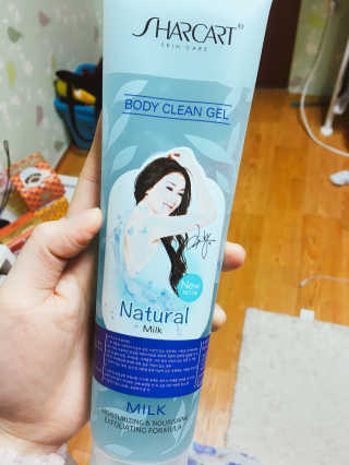 줌마들도 인정한 샤카트 페이스앤바디 필링젤 310ml — 3점을 준 리뷰어가 2018년 4월 올린 사용 사진