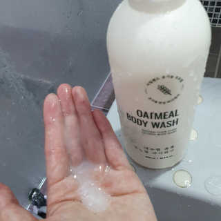 (주)에네스티 내추럴 촉촉  오트밀 바디워시 500ml — 4.5점을 준 리뷰어가 2020년 3월 올린 사용 사진