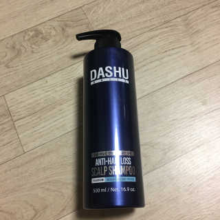 다슈코리아 다슈 데일리 한방 두피 골드 샴푸 500ml — 3.67점을 준 리뷰어가 2017년 10월 올린 사용 사진