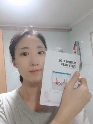 스케덤 마린 알로에 젤리 마스크 — 5점을 준 리뷰어가 2019년 6월 올린 사용 사진