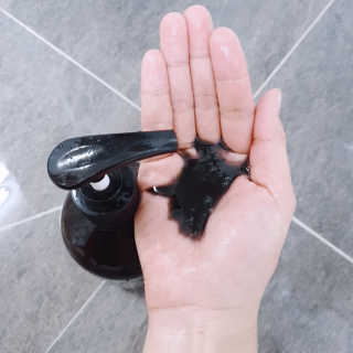 the naked object [탈모볼륨샴푸] 디블랙 팩 샴푸 — 5점을 준 리뷰어가 2019년 12월 올린 사용 사진